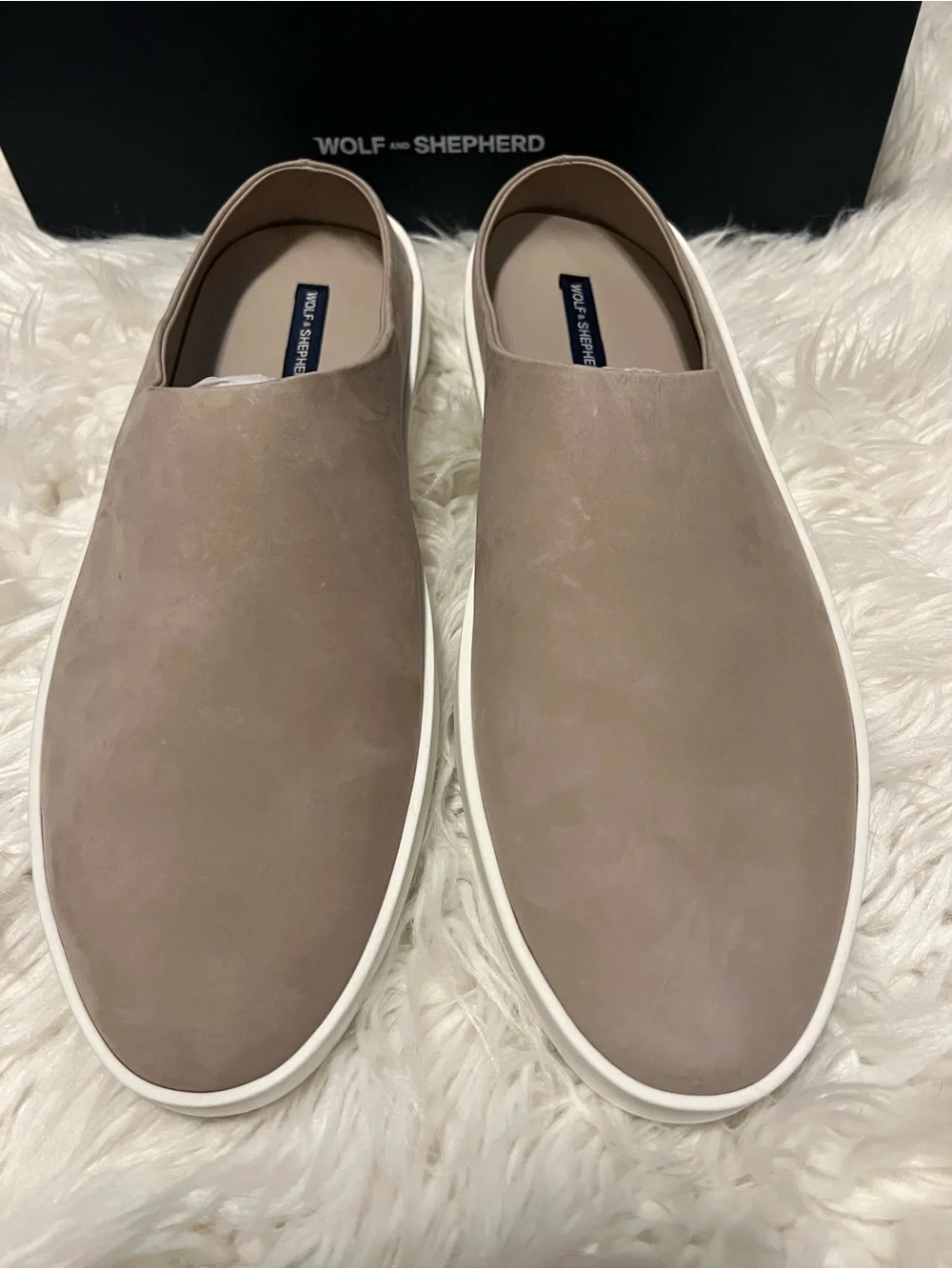 Wolf and Shepherd Cruise Mule Slip On Unisex Shoes Men’s 11 Women’s Size 12.5
